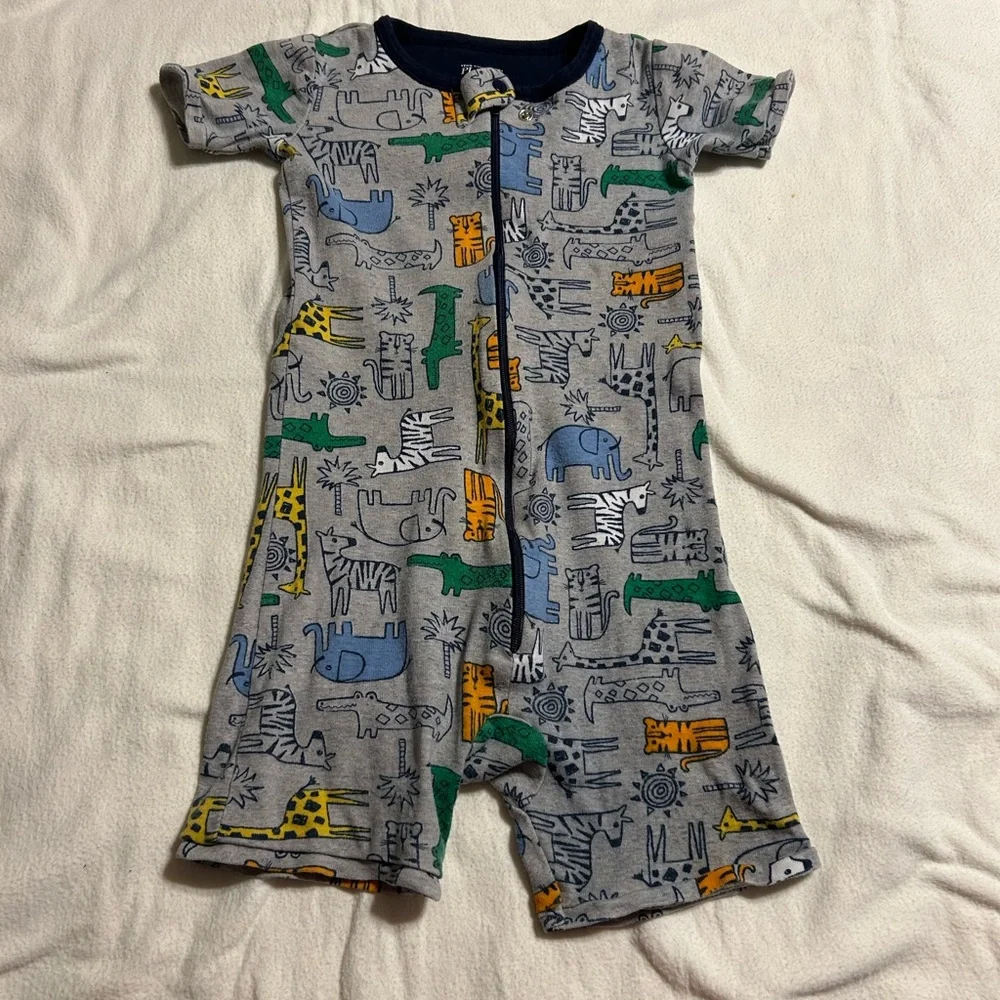 The Children's Place Gray Animal Print Bodysuit‎